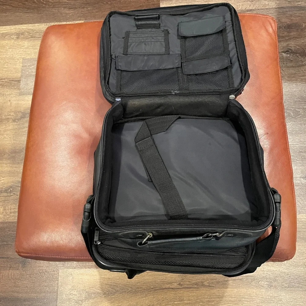 Briefcase Shoulder Bag! Messenger laptop bag for travel/ business/school.